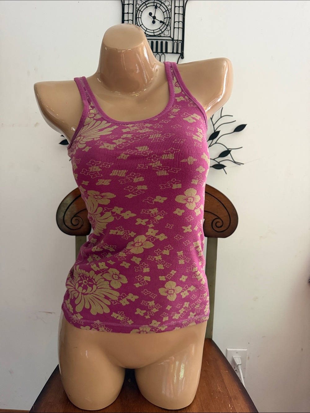 Floral mossimo supply co. Y2K Scoop Neck Pink print Tank Top m long & lean